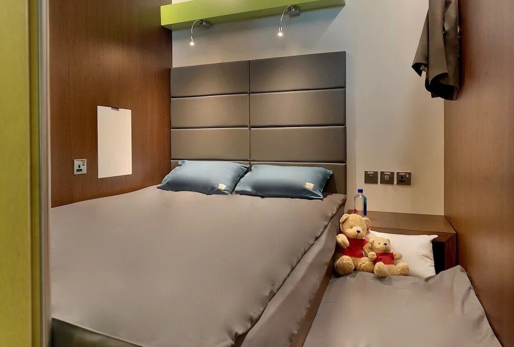 Sleepover Terminal 3, Concourse C – formerly sleep ‘n fly