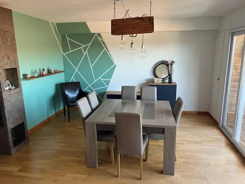 Spacious Flat Near Beach