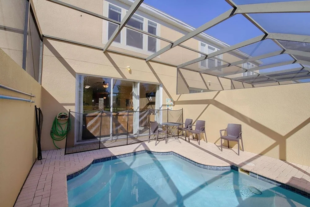 7676 Windsor Hills