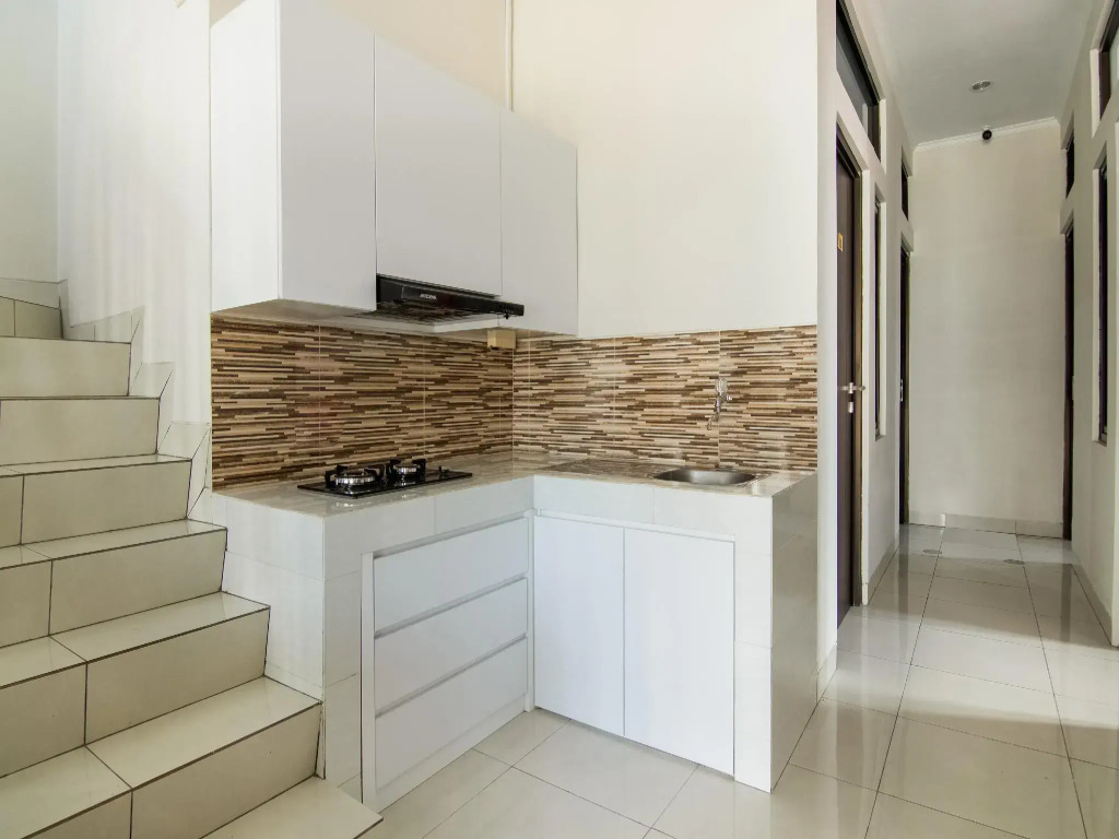 Columbus Residence J1 by OYO Rooms
