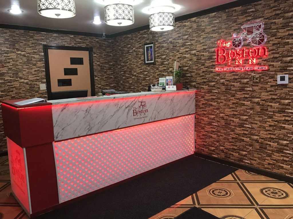 The Boston Inn