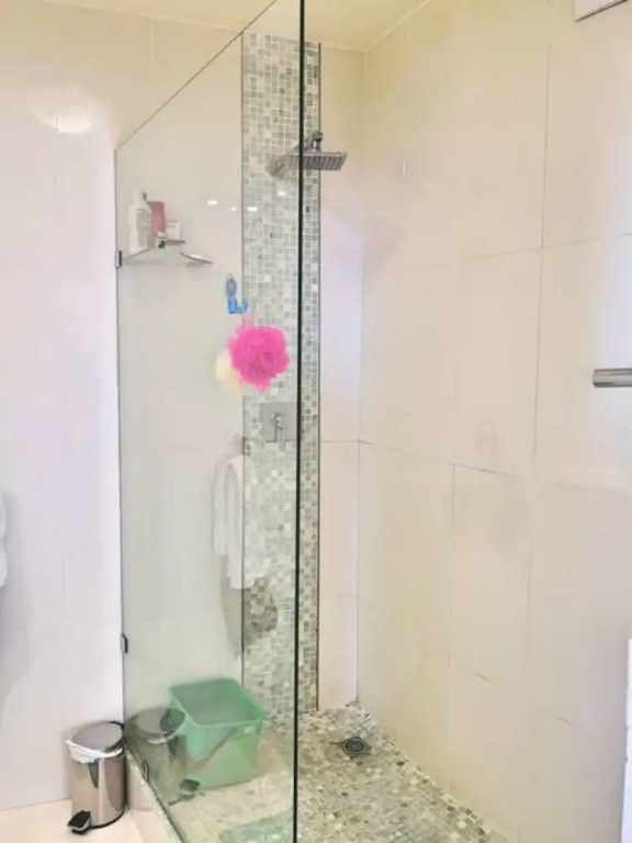 2 Bedroom Apartment in Vredehoek Towers