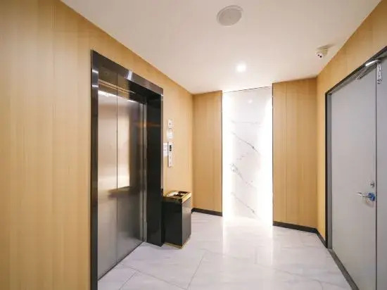 Shaoxing Yiran Light Luxury Hotel