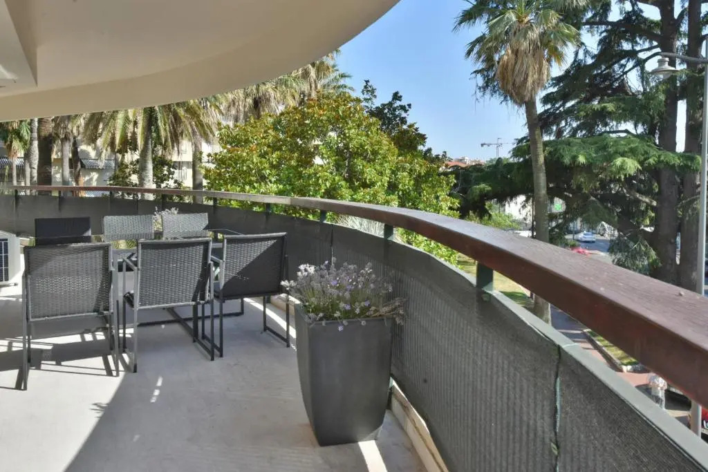 NEW 2 bedrooms 15 minutes to Palais des Festivals and beaches!