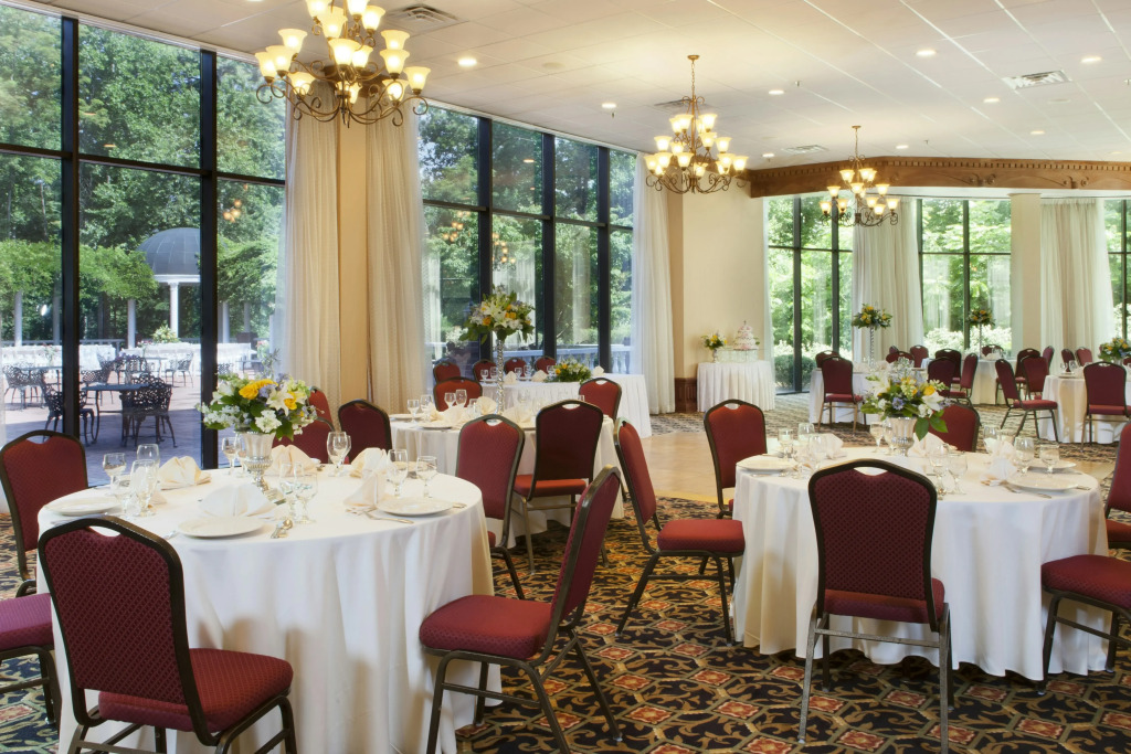 DoubleTree by Hilton Charlottesville