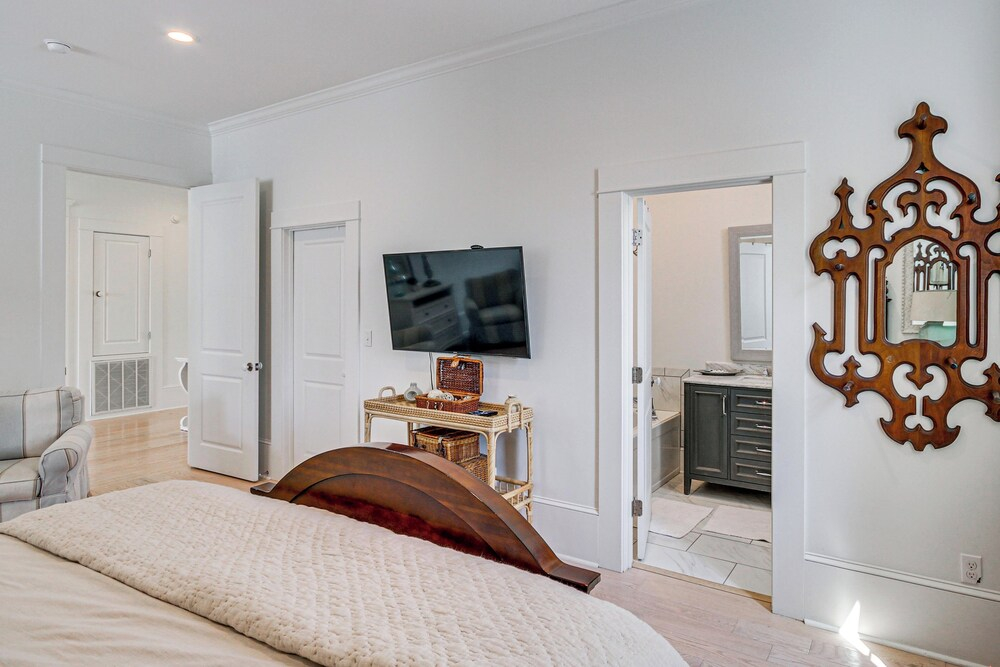 On the Beach + Gulf: Luxe Pass Christian Escape