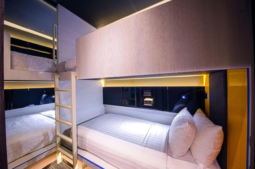 CUBE Family Boutique Capsule Hotel at Chinatown