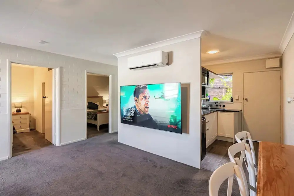 549 Apartments