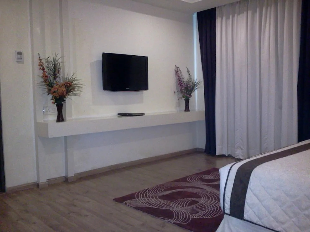 1589 City Mark Hotel