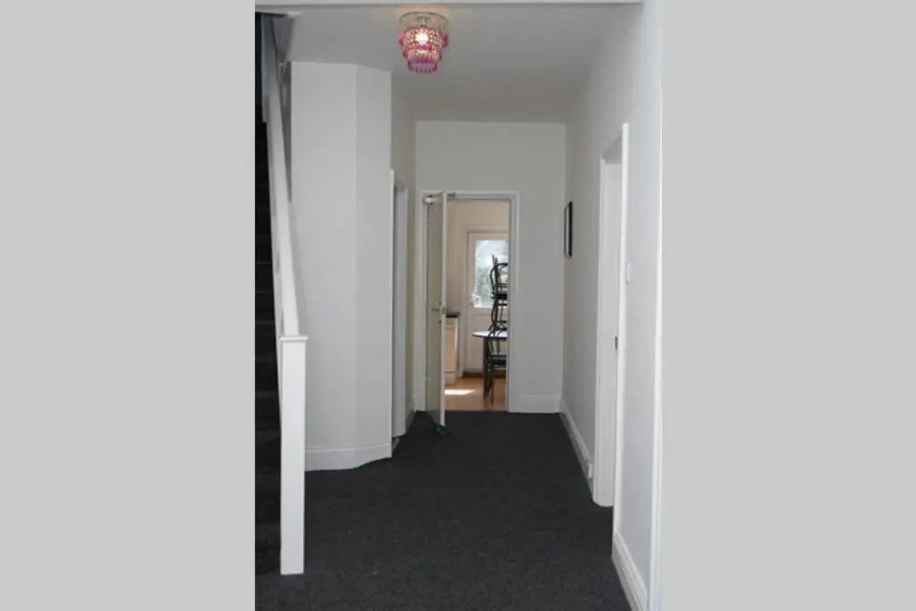 Hullidays - University Side Lg 4 bed House