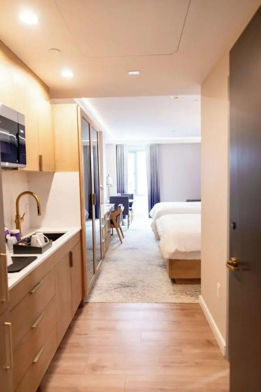 Iris Hotel Boston