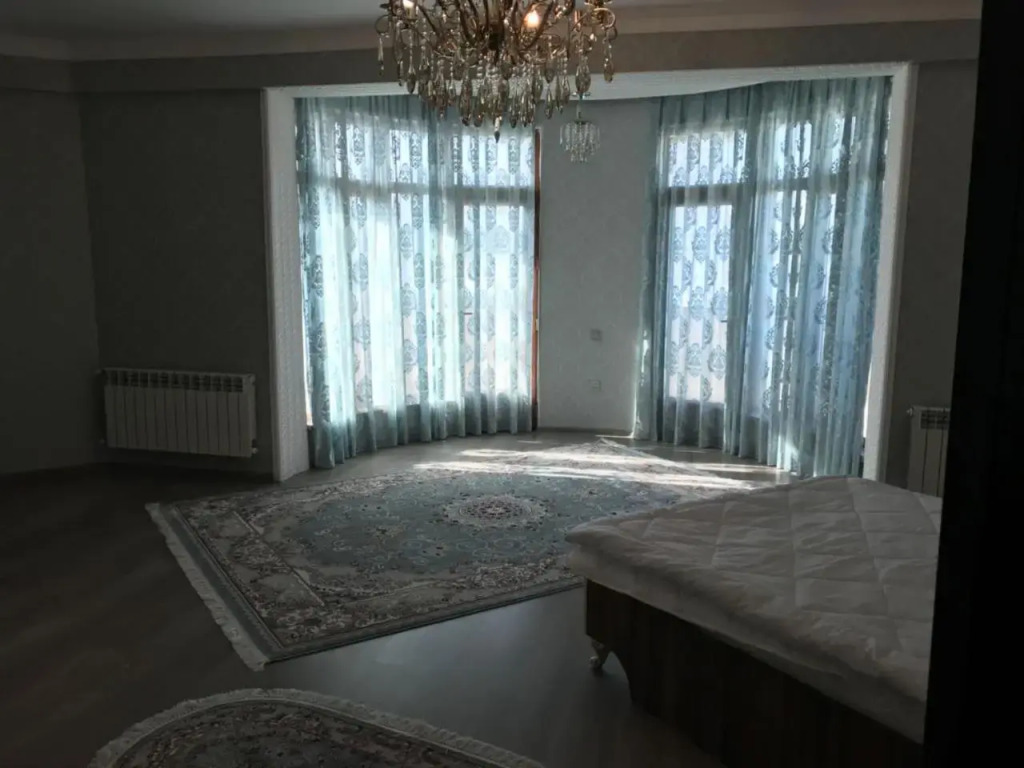 Metro 28 may 2 bedrooms sofa