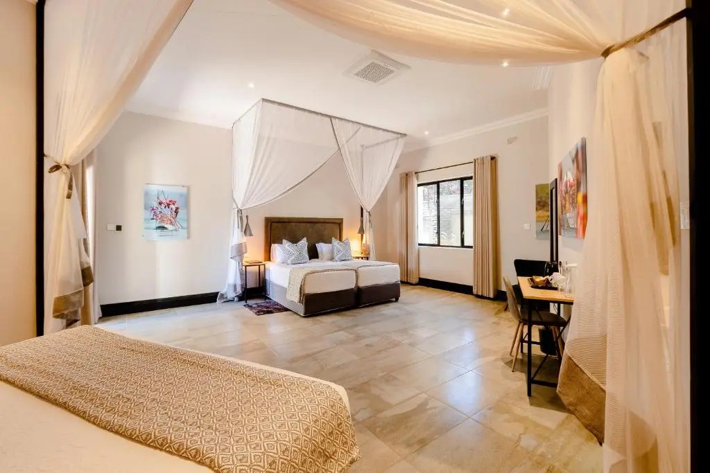 Nkosi Guest Lodge