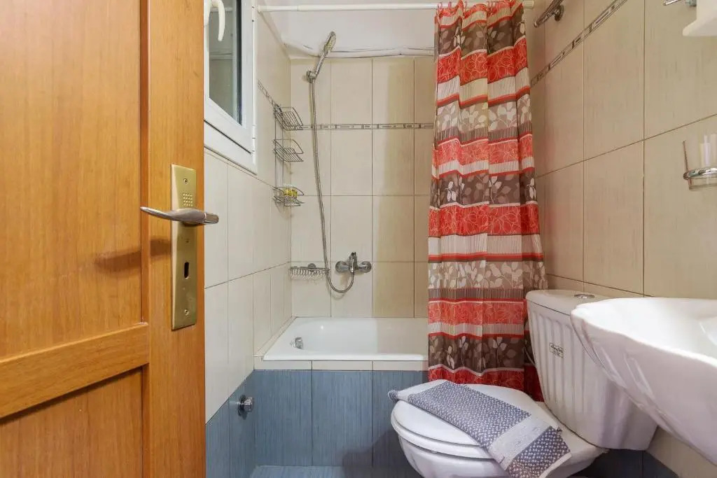 Cozy 2 bedroom apartment in Piraeus