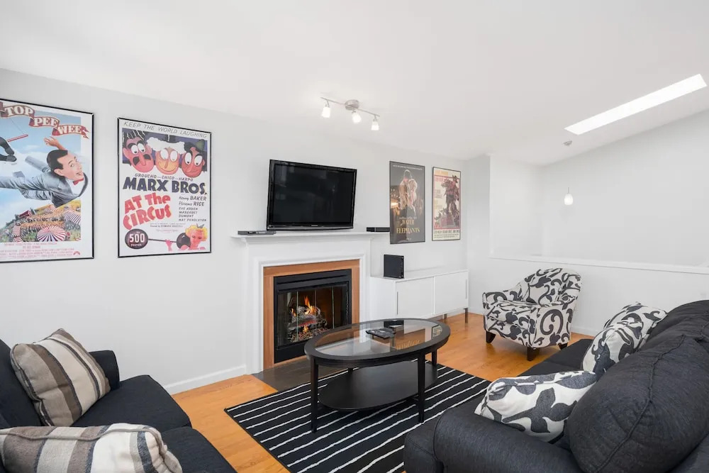 Seattle Vacation Home: The Big Top