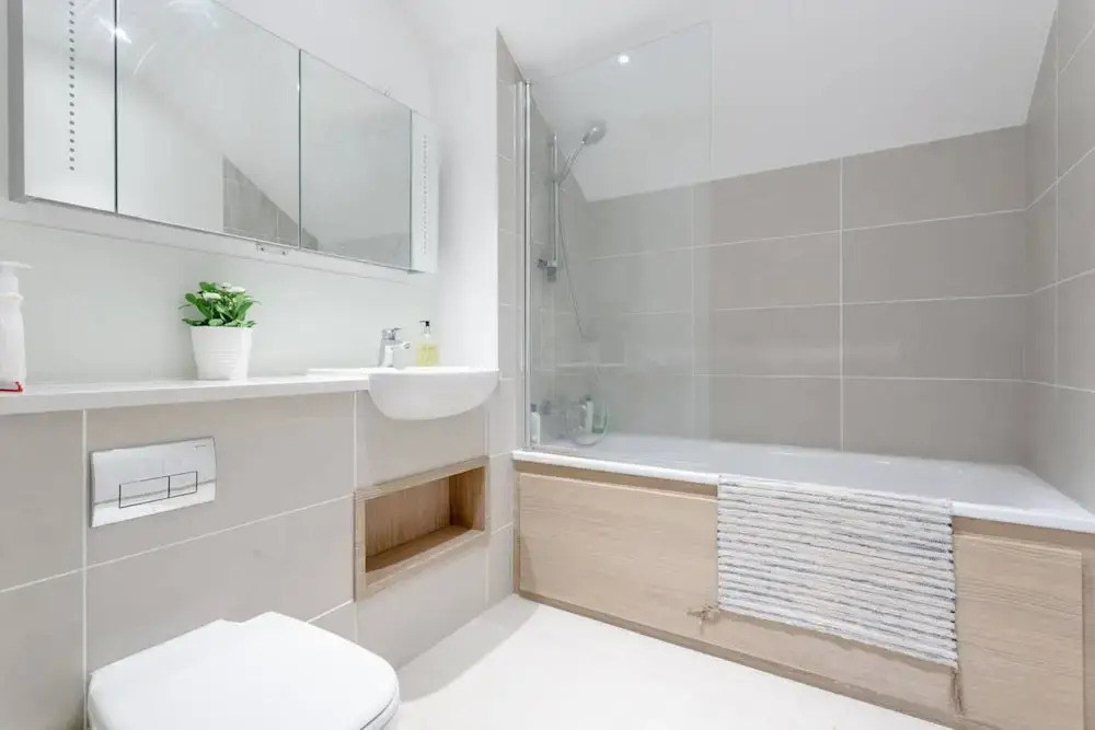 Charming 2 Bedroom Penthouse Apartment in Bethnal Green