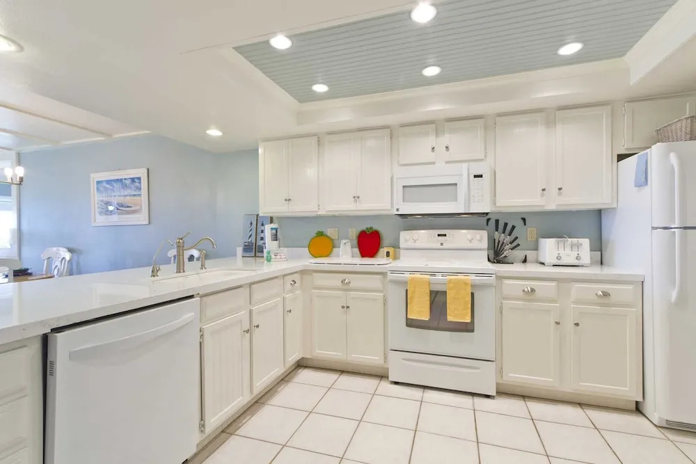 Edgewater Condominium 207
