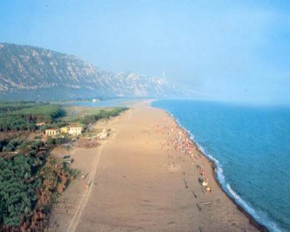 Hotel Mesdheu Velipoje