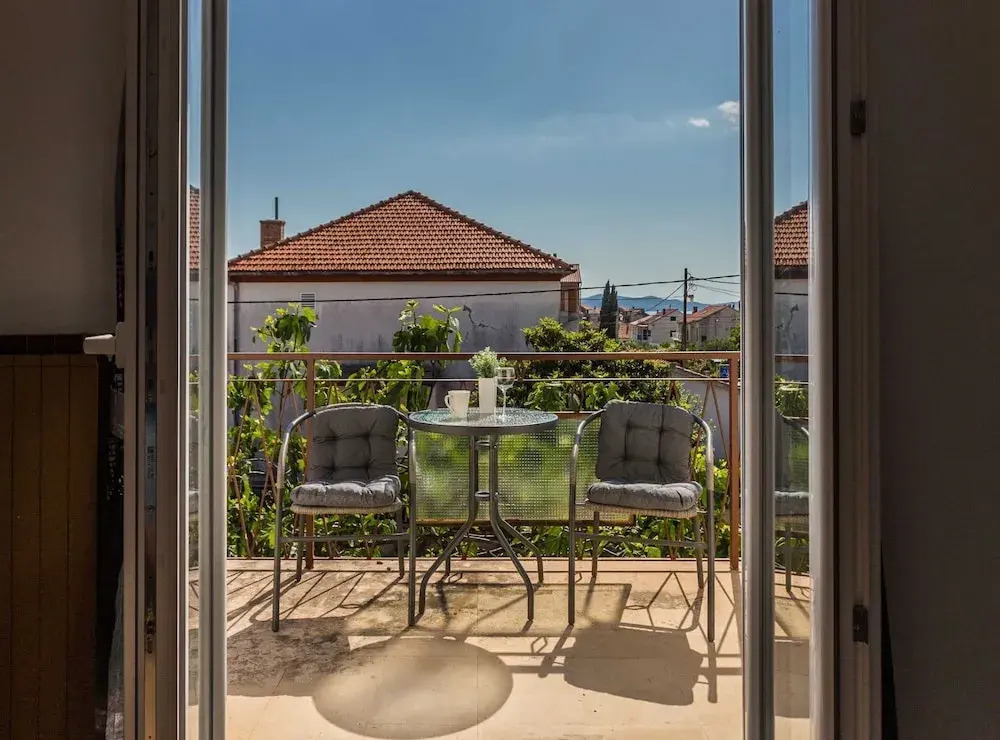 Spacious Zadar Apartments Near Beach