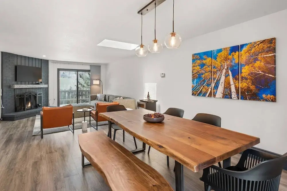 Snowmass Modern 3 Bedroom w/ Hot Tub 251