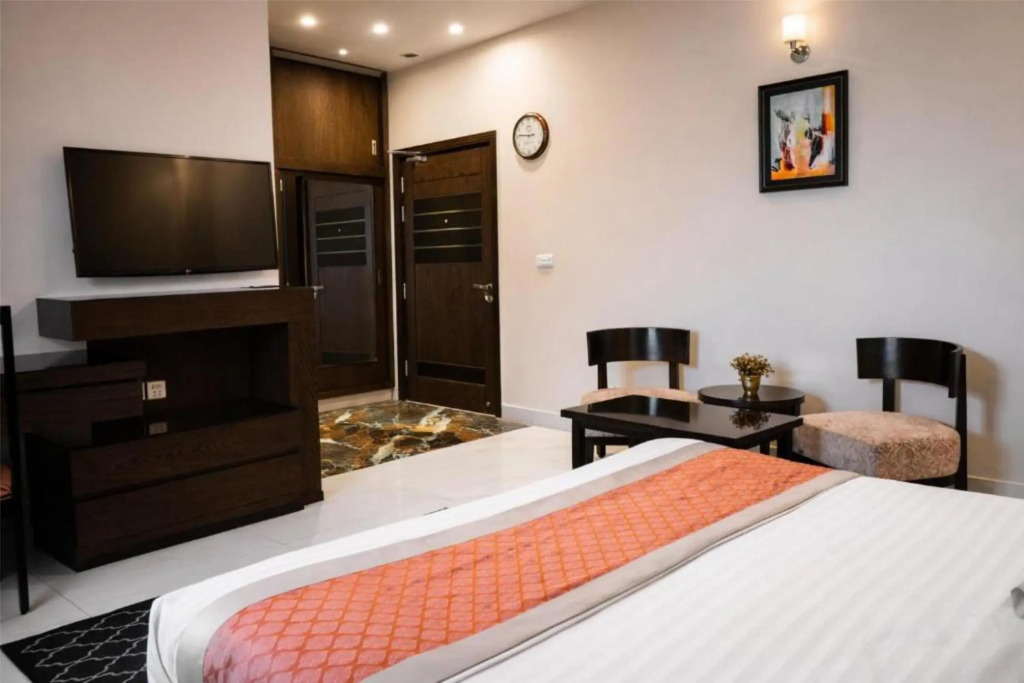 Отель Best Western Faisalabad City