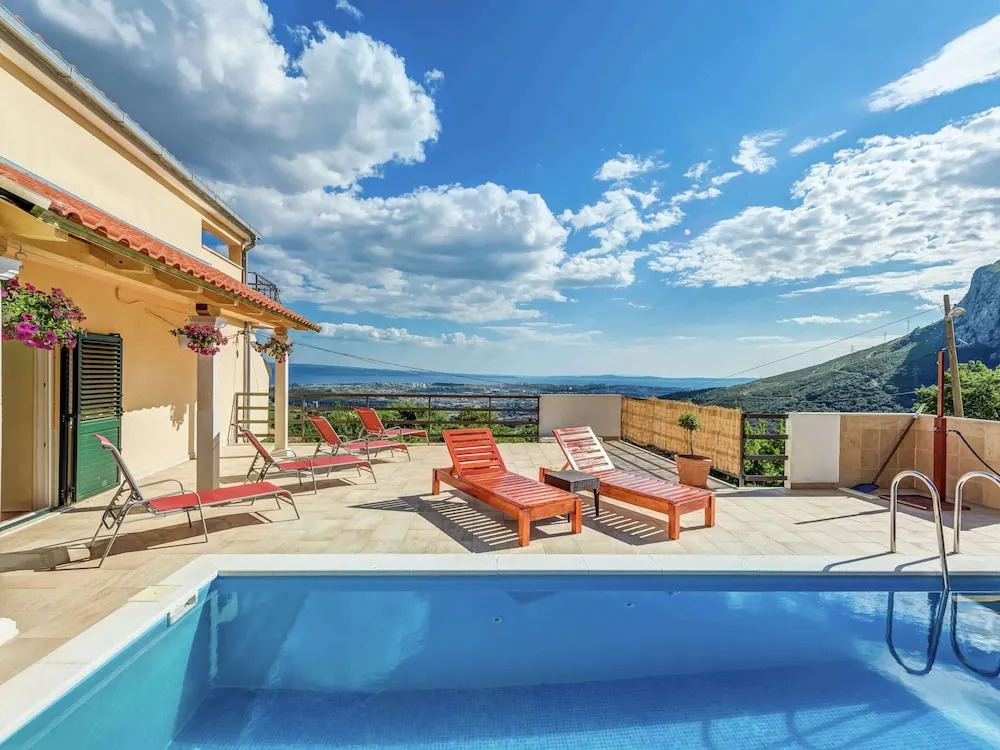 Holiday House Near Split