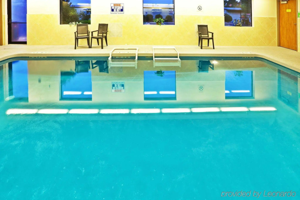 Holiday Inn Express Hotel & Suites Edmond by IHG