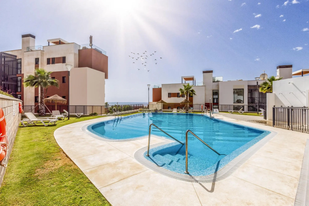 Boa in Fuengirola with 3 bedrooms and 2 bathrooms