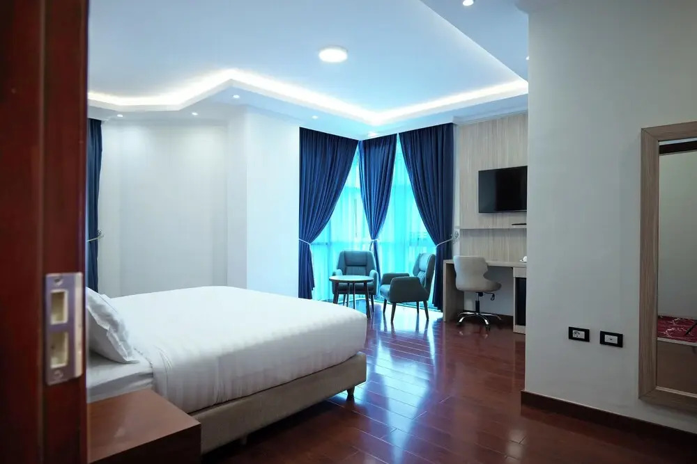 Crescent International Hotel