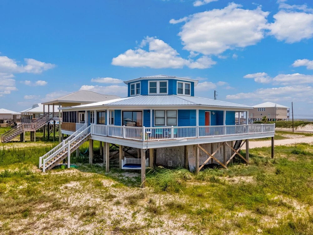 At Last! - Private Bay Beach! Unique Octagonal House Offers Views From Nearly Every Room. Enjoy The Lovely Wrap Around Porch. 3 Bedroom Home by Redawning