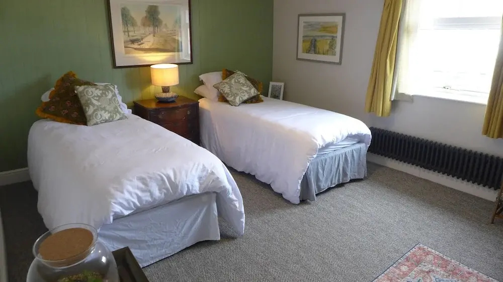 Royal Oak Retreat 2-bed - Sleeps 6 & Pet Friendly