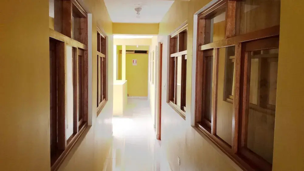Hostal y Restaurante Business Rosh