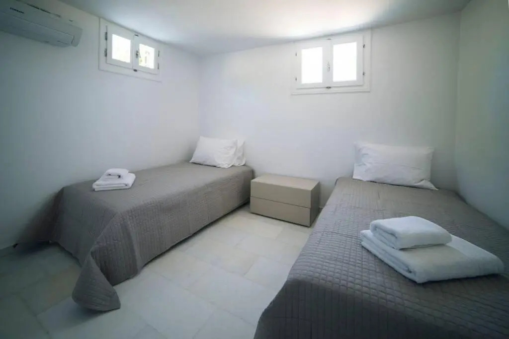 Deep Blue Villa With 4 Bedrooms in Paros