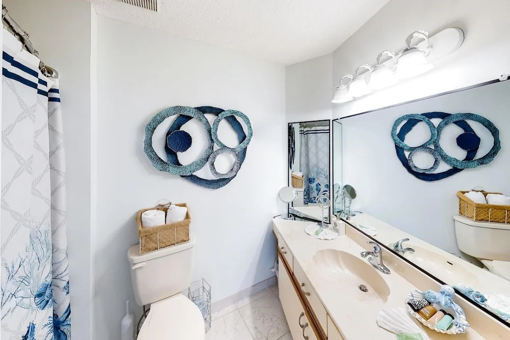 Crystal Village, Unit 20A