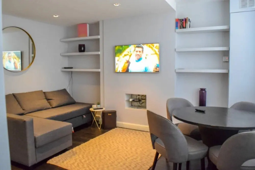 Cosy 2 Bedroom Home