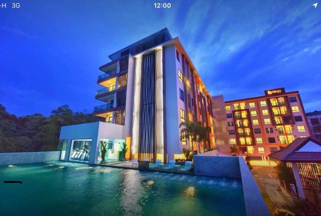 Coastal 1bed Infinity Pool Walk to Great Beach