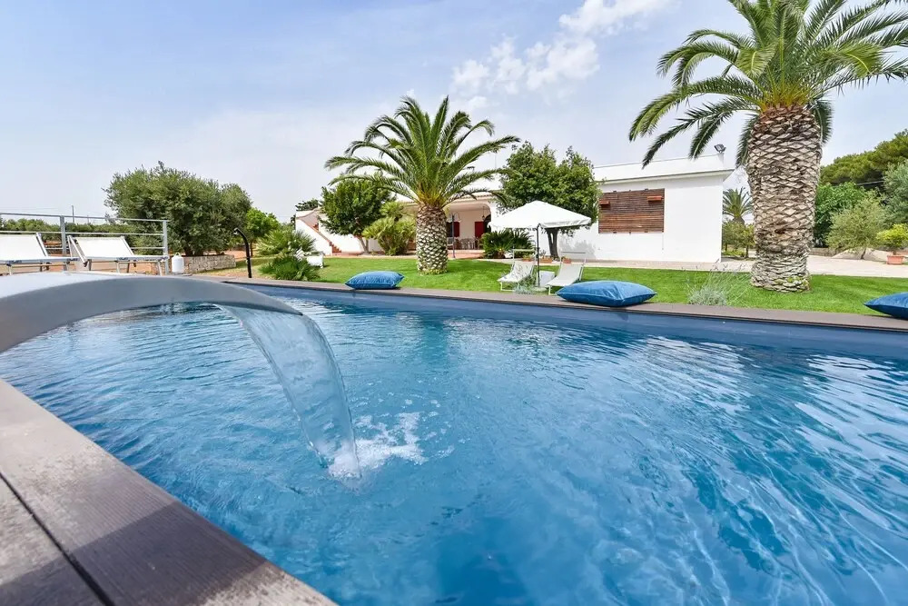 Esclusiva Villa a Ostuni con Piscina 1km dal Mare