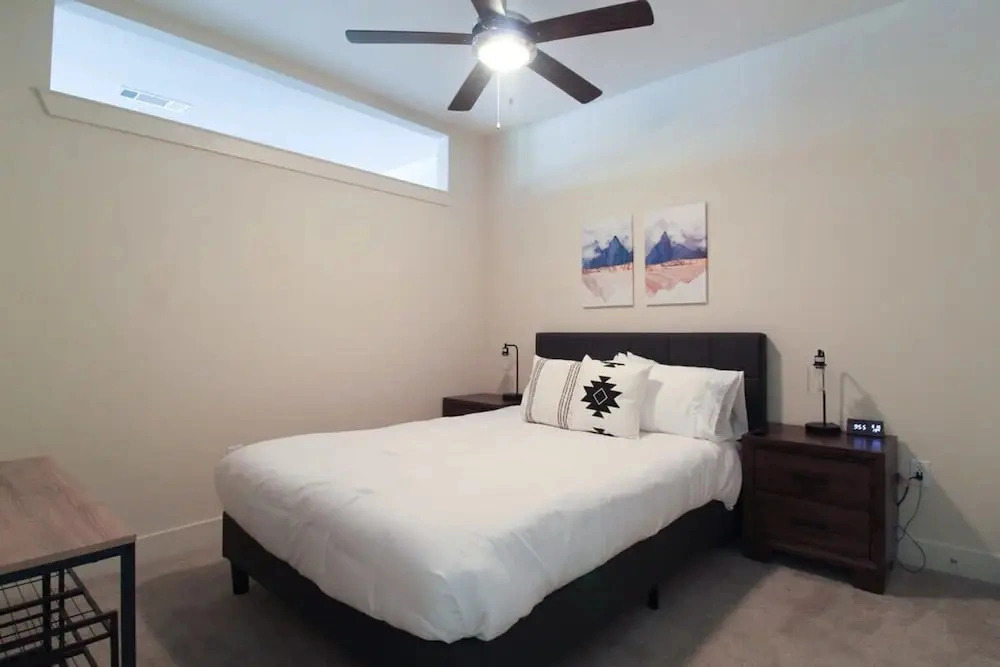 Refresh Tanglewood Spacious 1BR in Uptown Houston