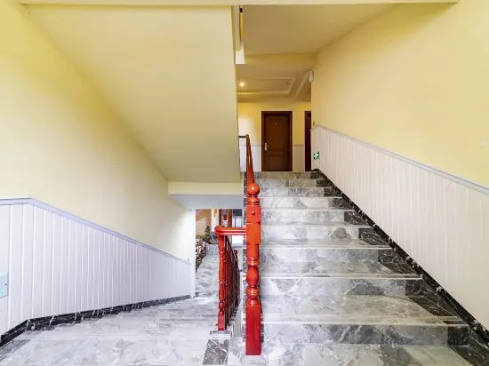 Bai Yu Ting Shan Zhu Hotel
