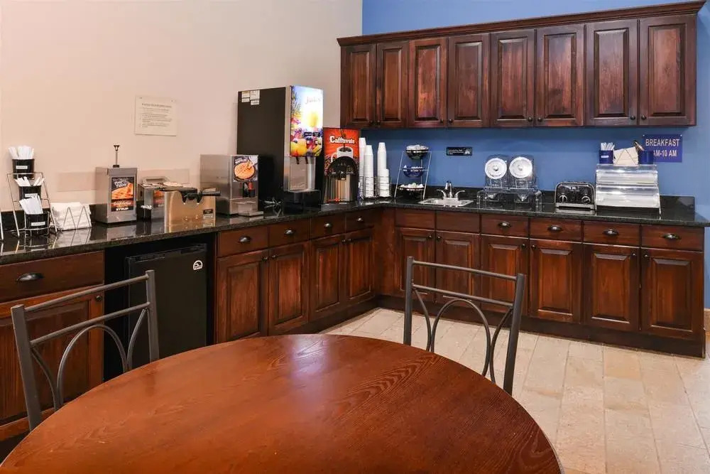 Americas Best Value Inn & Suites St Clairsville Wheeling