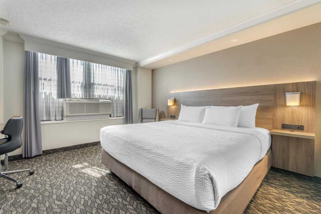 BEST WESTERN PLUS Carlton Plaza Hotel