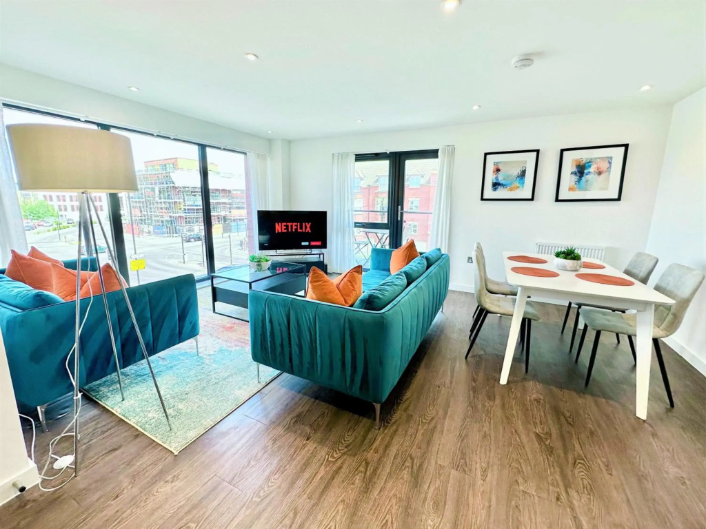 Icona Luxury Apartment - Minster Views & Allocated parking