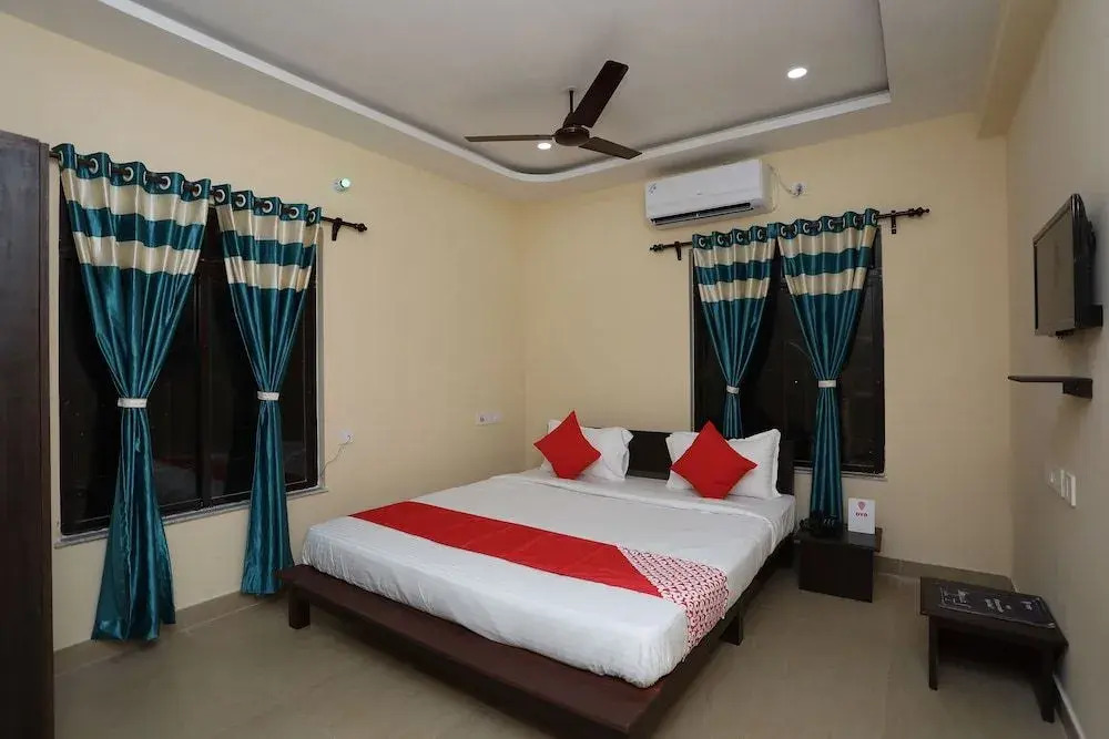 OYO 17376 Hummingbird Inn