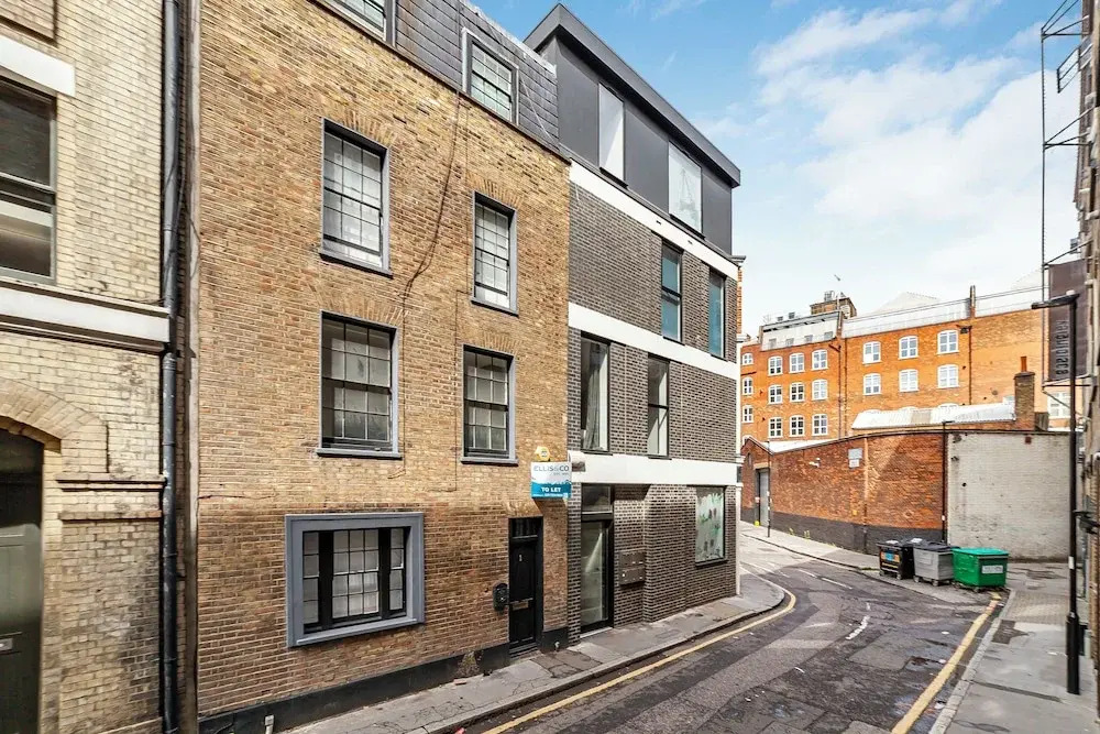 The Old Street Luxury Flat into 3 Bed Apartment in Old Street