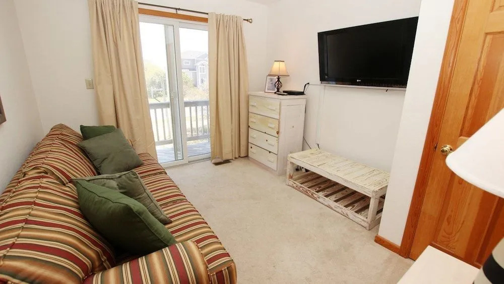 VA Whalehead 1040 - 4 Br Home