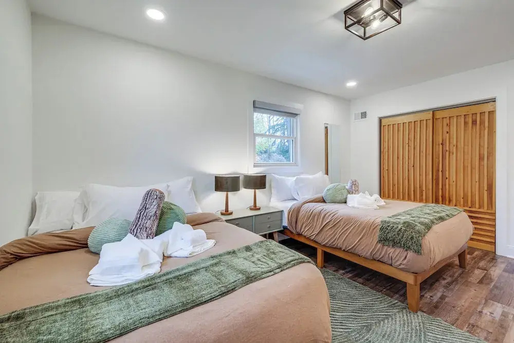 Upscale Family Retreat Near DC & Georgetown!