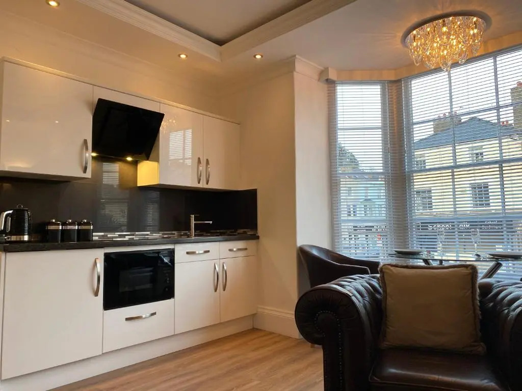 The Maureen Suite