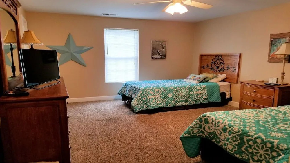 Fish Tales - 4 Br Home
