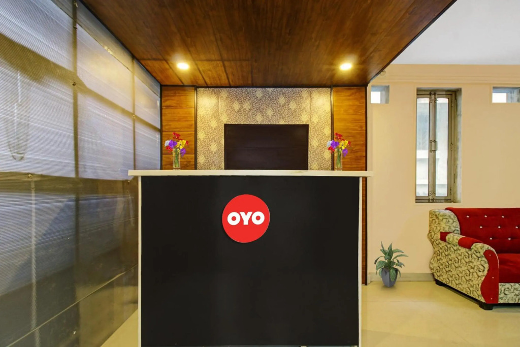 OYO Flagship 70030 Gopika Stay Inn