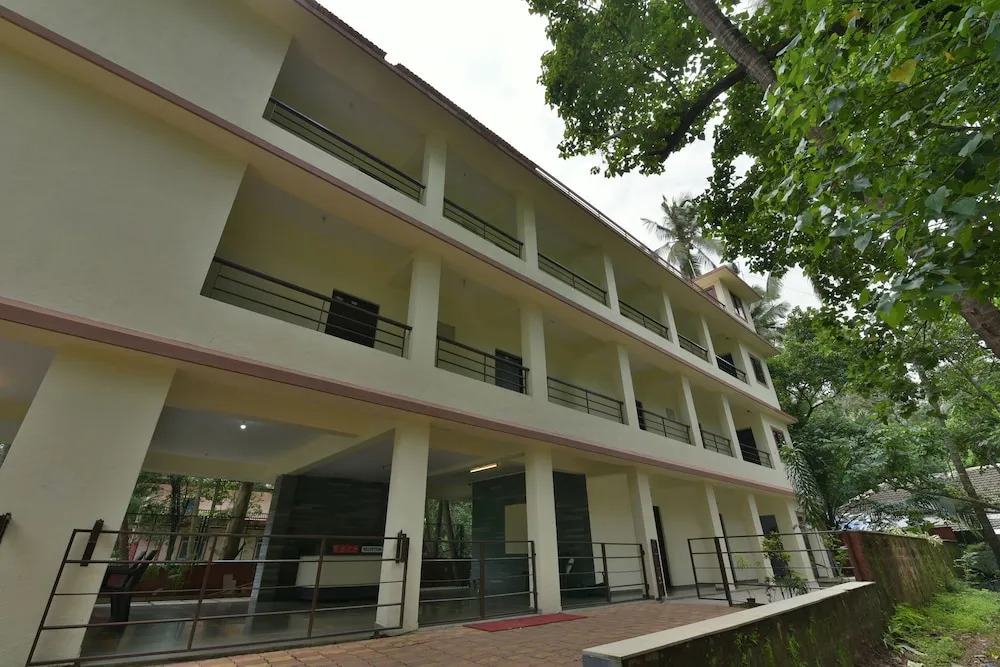 OYO 16945 Om Guest House
